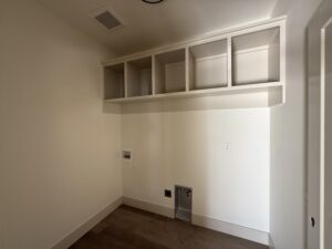 522 Stonebridge laundry room