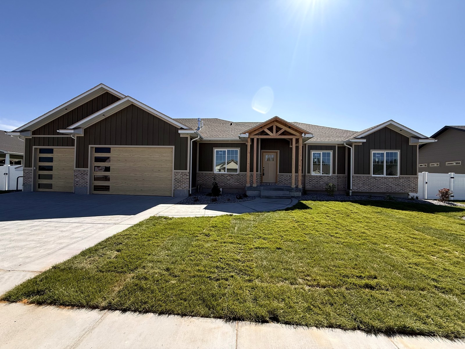 1684 Sandbar front exterior