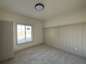 522 Stonebridge main floor bedroom