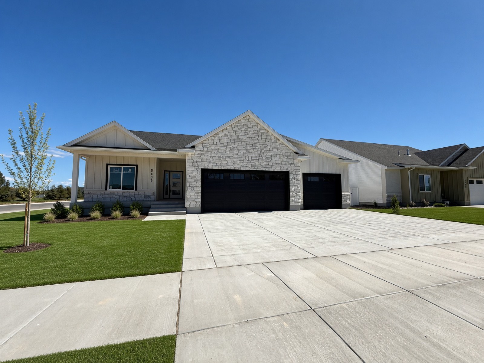 5439 Rip Tide Road marketing rendering with landscaping