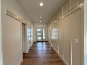 5439 Rip Tide entry hall