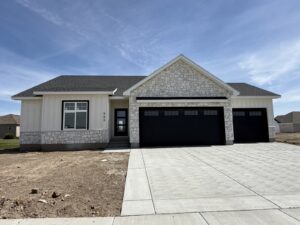 566 Stonebridge current exterior