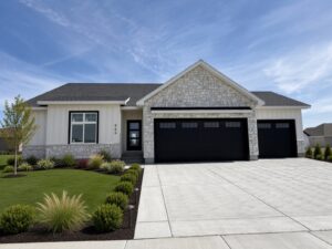 566 Stonebridge front — landscaping for marketing