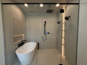 566 Stonebridge spa shower